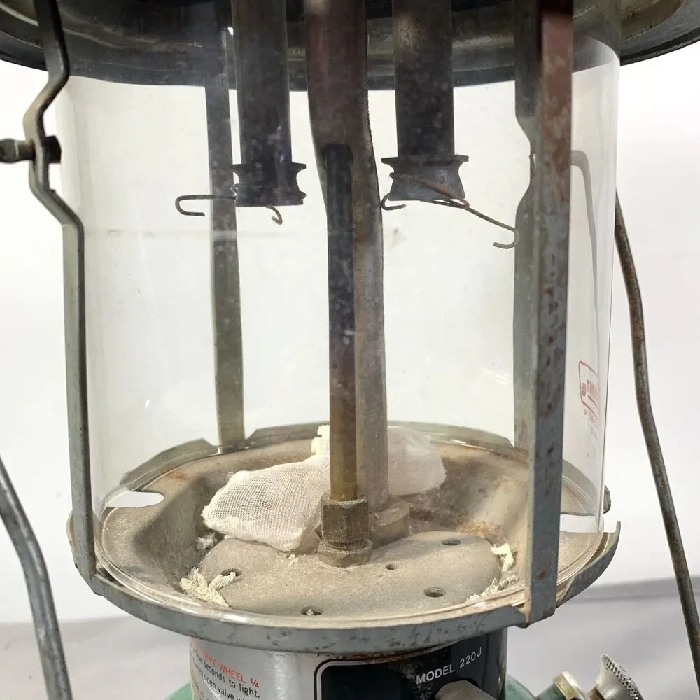 Vintage Coleman Lantern Dated 5 1977 USA Green